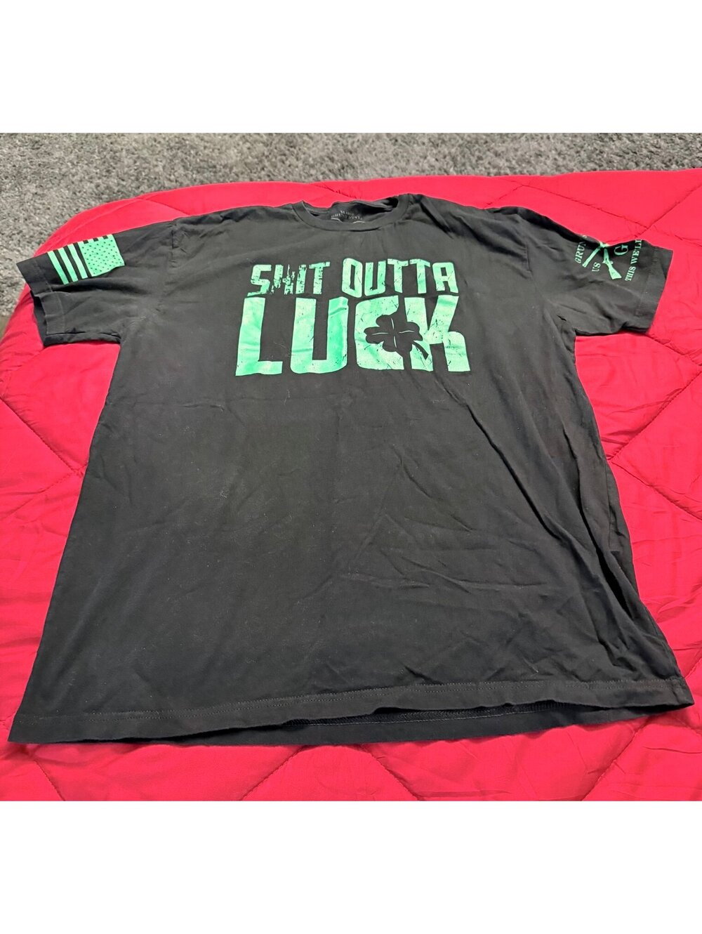 Grunt Style Men’s Large “Shamrock Outta Luck” Black Graphic T-Shirt